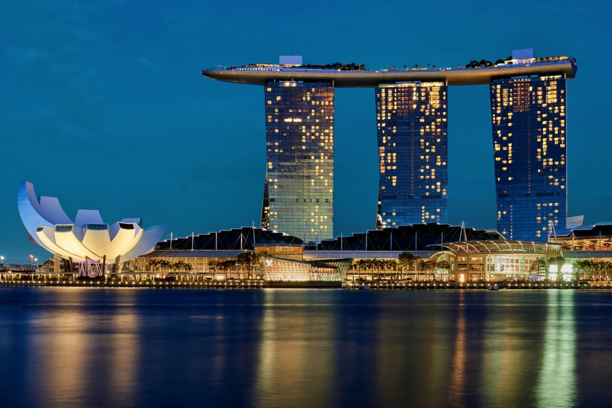 Marina Bay Sands and the ArtScience Museum across the water at dusk